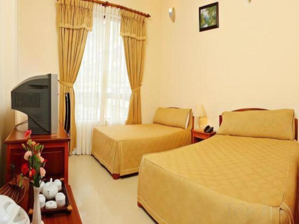 דה לאט Gold Night Hotel מראה חיצוני תמונה