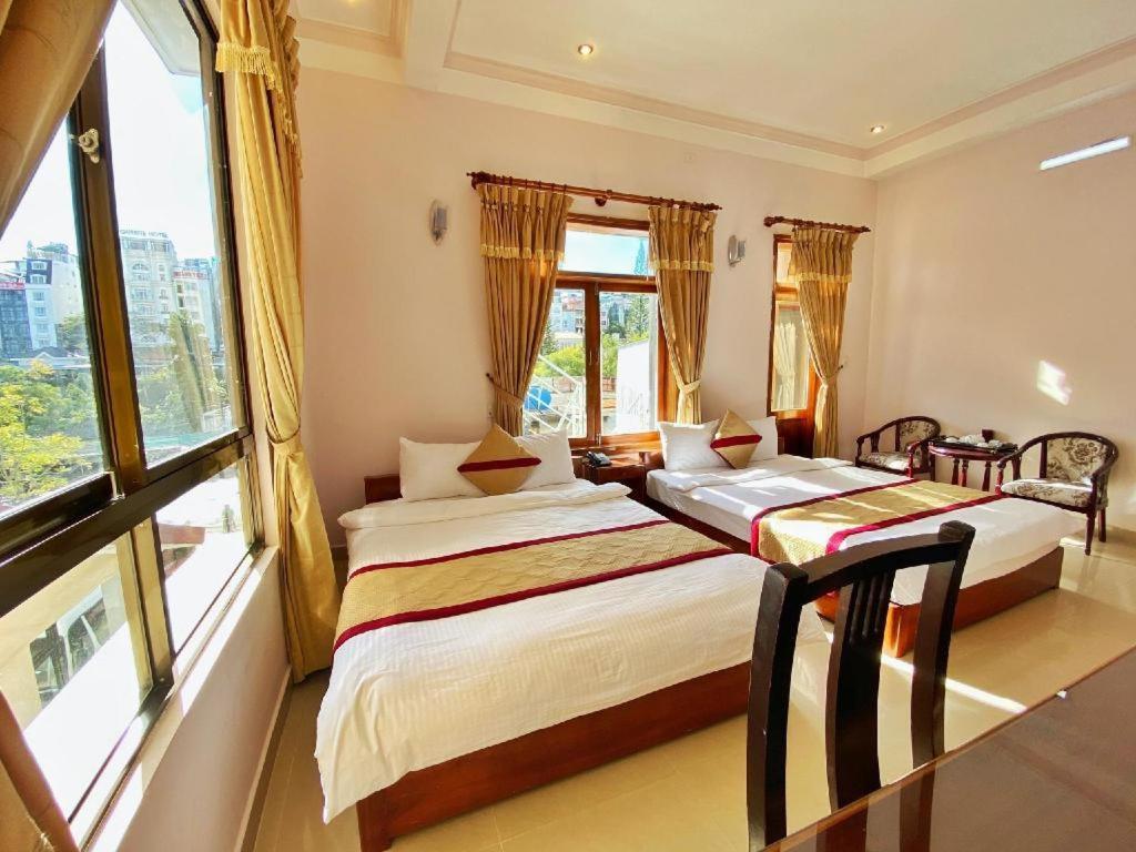 דה לאט Gold Night Hotel מראה חיצוני תמונה