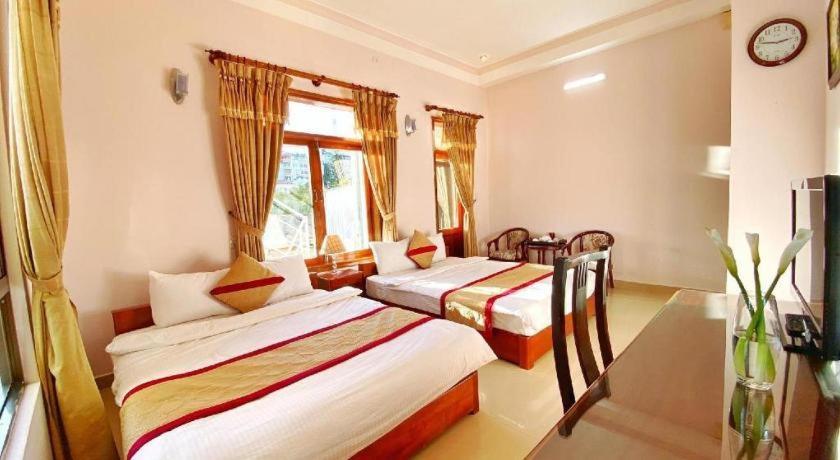 דה לאט Gold Night Hotel מראה חיצוני תמונה
