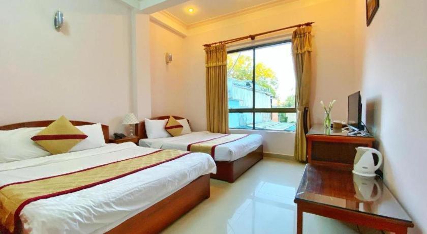דה לאט Gold Night Hotel מראה חיצוני תמונה