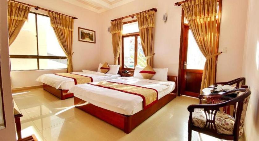 דה לאט Gold Night Hotel מראה חיצוני תמונה