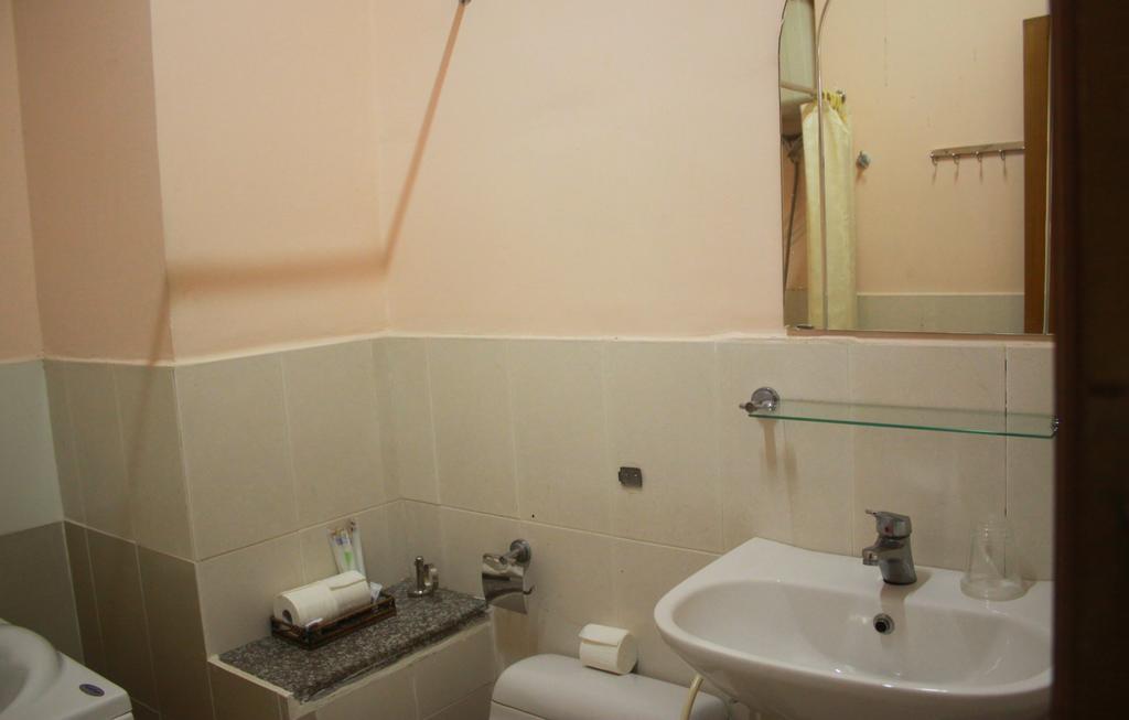 דה לאט Gold Night Hotel מראה חיצוני תמונה